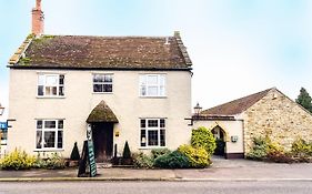 The Half Moon Inn And Country Lodge