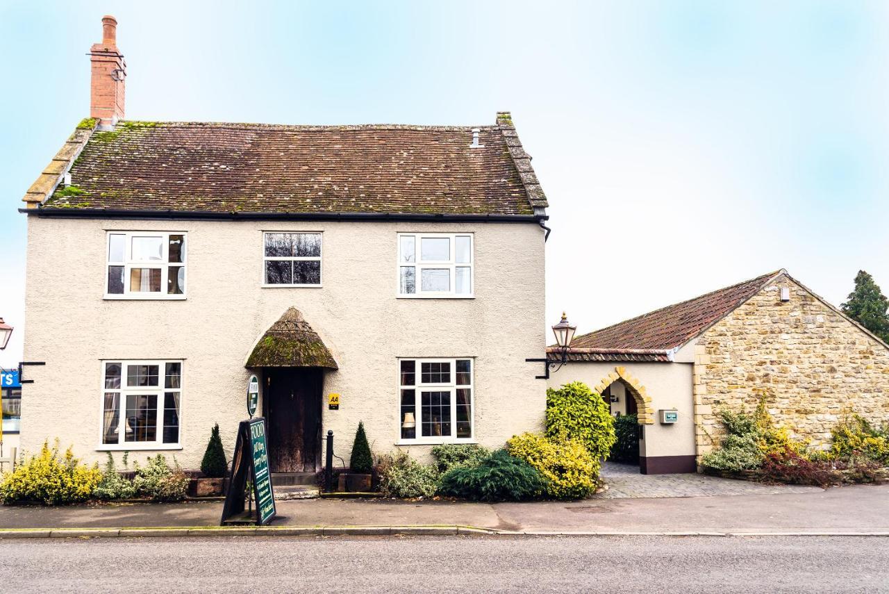 The Half Moon Inn And Country Lodge Yeovil Esterno foto