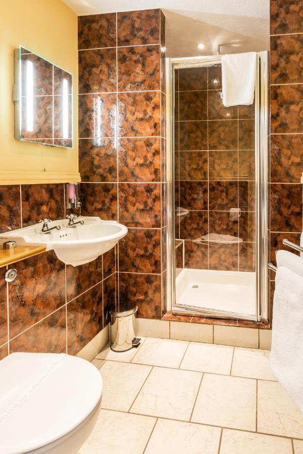 The Half Moon Inn And Country Lodge Yeovil Esterno foto