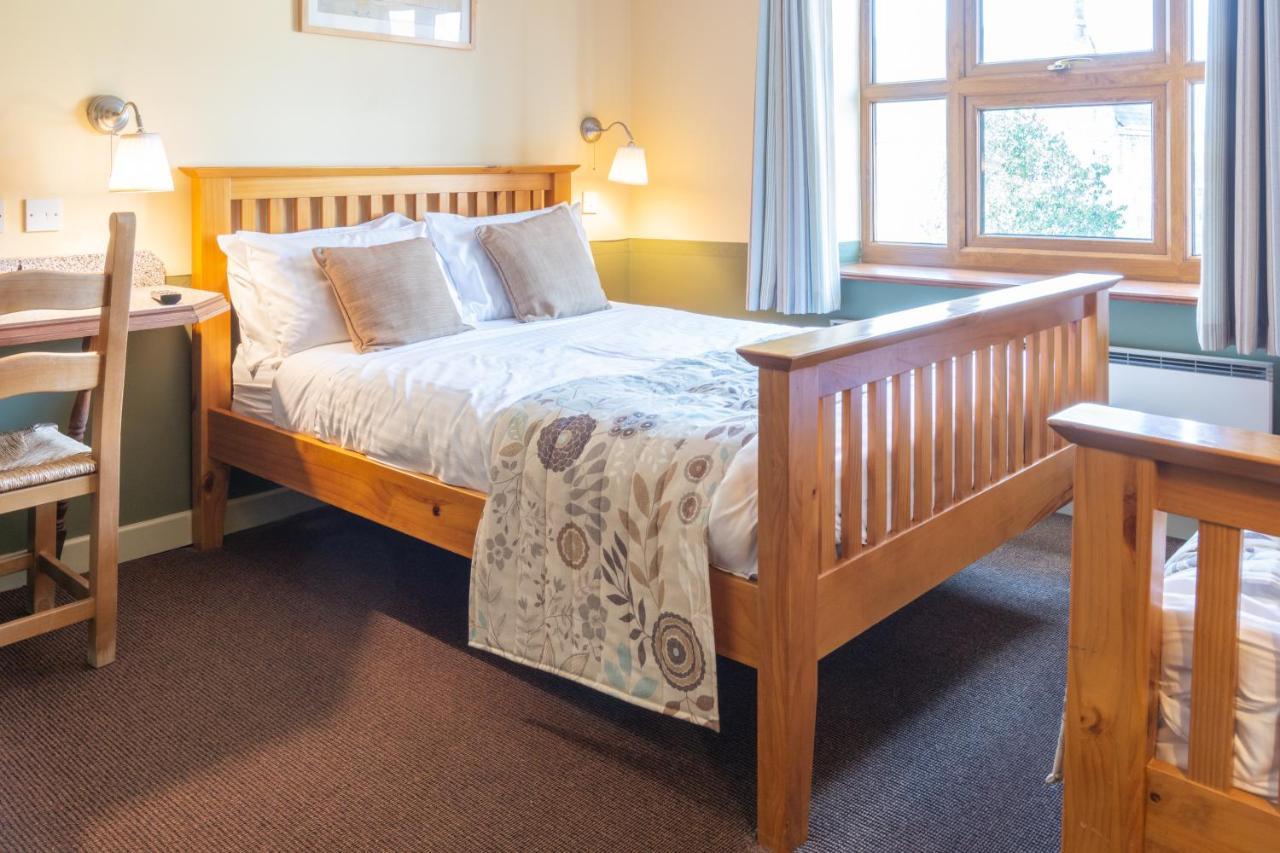 The Half Moon Inn And Country Lodge Yeovil Esterno foto