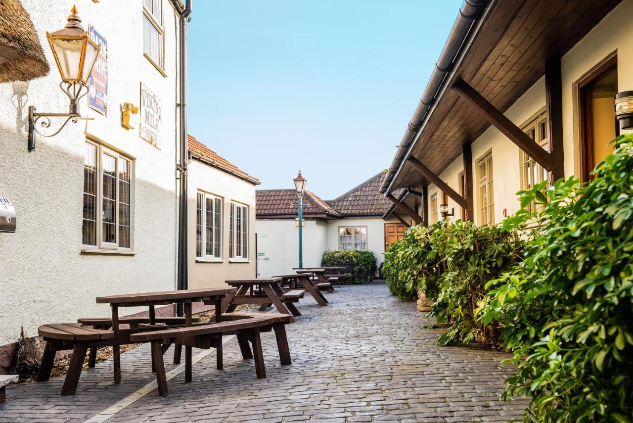 The Half Moon Inn And Country Lodge Yeovil Esterno foto